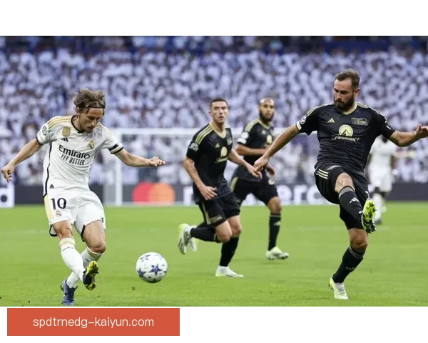 加维迎来欧洲杯冠军时刻，出色表现引发关注