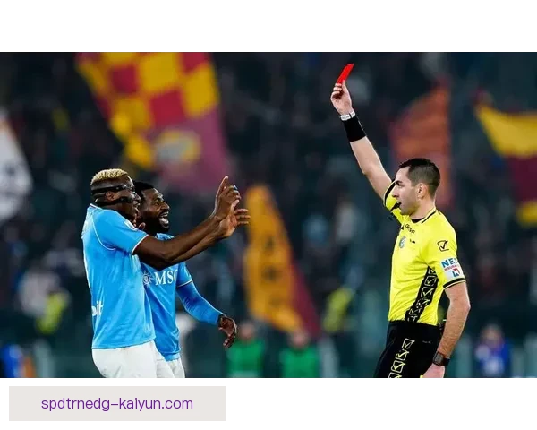 奥斯梅恩与非洲传奇球星交流互动，展现新一代前锋成长轨迹